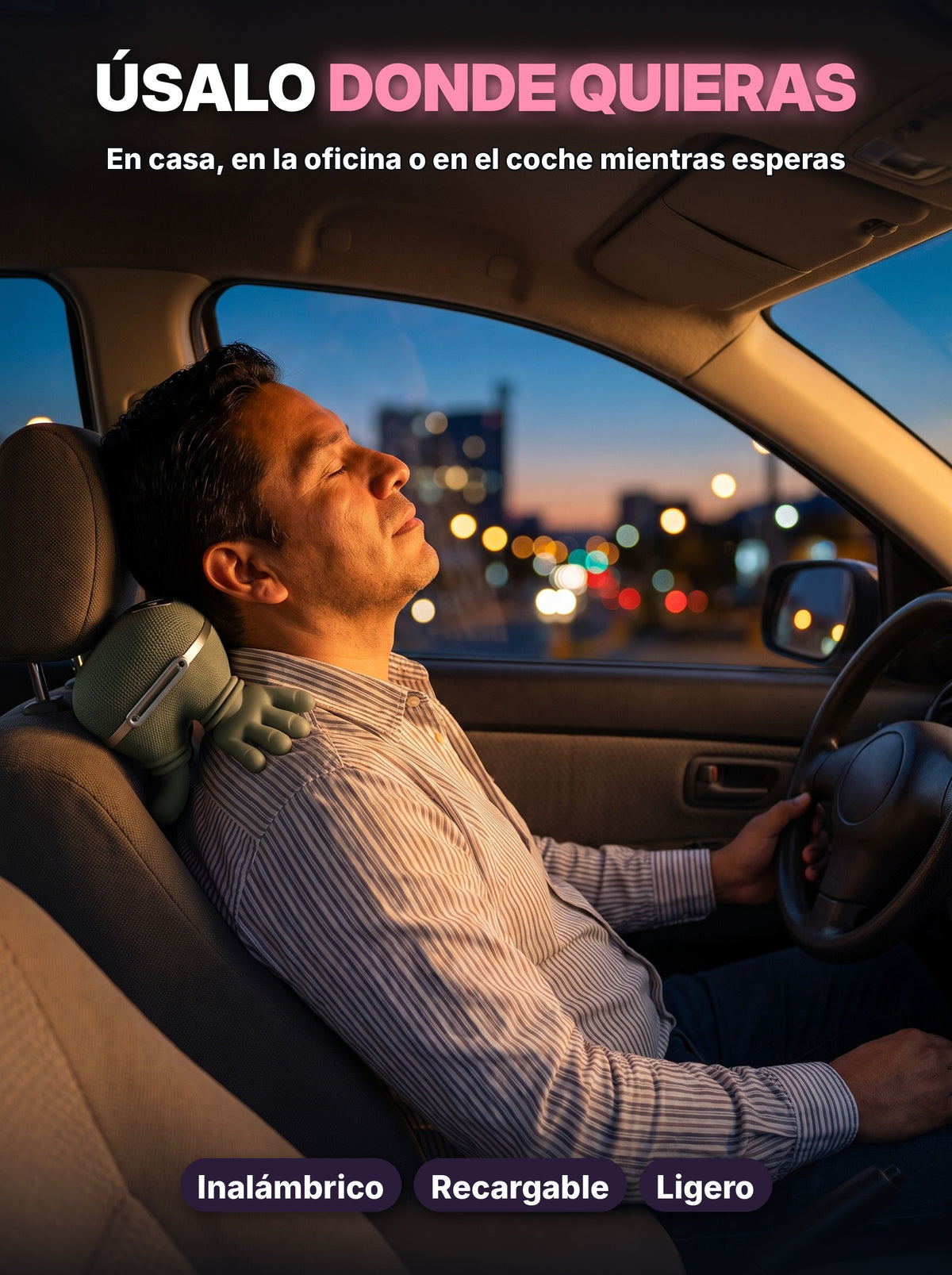 Hombre usando el masajeador en el coche estacionado